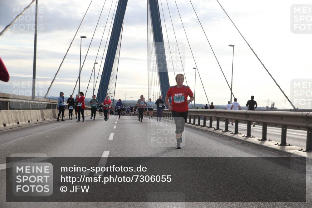 03.10.2024 - Köhlbrandbrückenlauf Jannik Wohlers http://msf.ph/oto/7306055 03.10.2024 09:37:52 Position 1 3334 meine-sportfotos.de