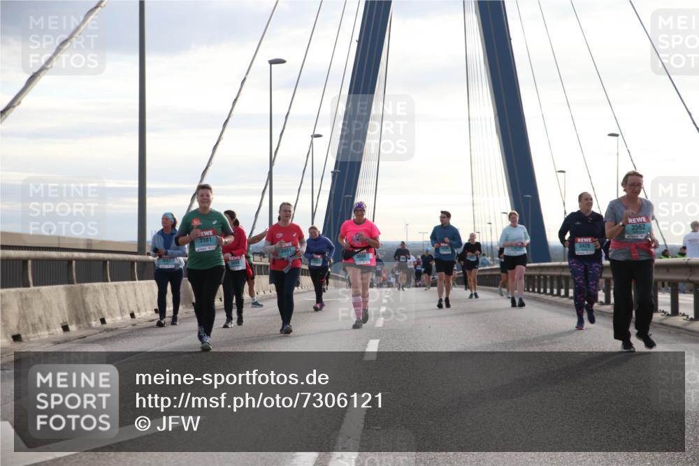 03.10.2024 - Köhlbrandbrückenlauf Jannik Wohlers http://msf.ph/oto/7306121 03.10.2024 09:37:58 Position 1 3381, 3001, 3562, 3428 meine-sportfotos.de