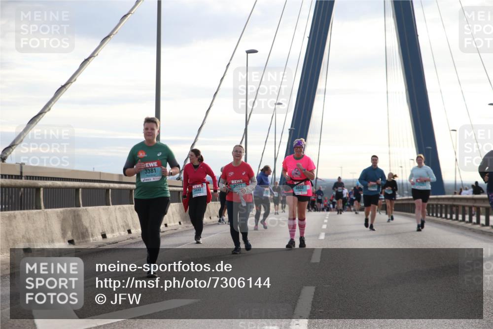 03.10.2024 - Köhlbrandbrückenlauf Jannik Wohlers http://msf.ph/oto/7306144 03.10.2024 09:37:59 Position 1 3381, 9000, 3001, 3608 meine-sportfotos.de