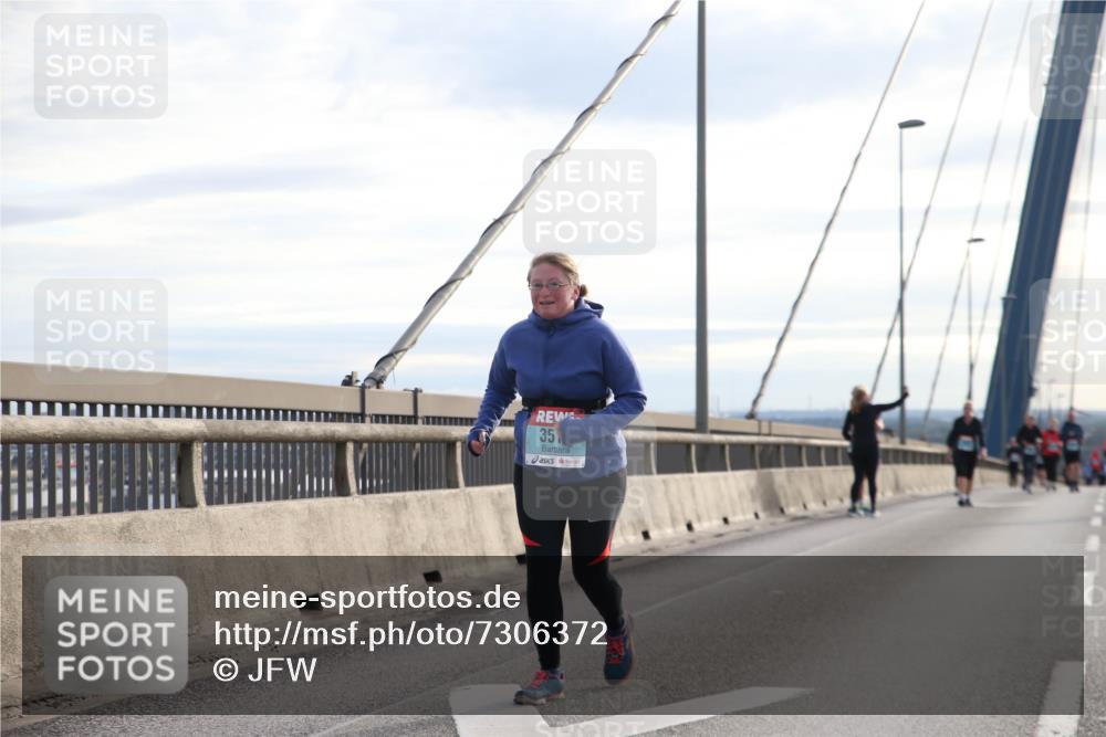 03.10.2024 - Köhlbrandbrückenlauf Jannik Wohlers http://msf.ph/oto/7306372 03.10.2024 09:38:08 Position 1 35 meine-sportfotos.de
