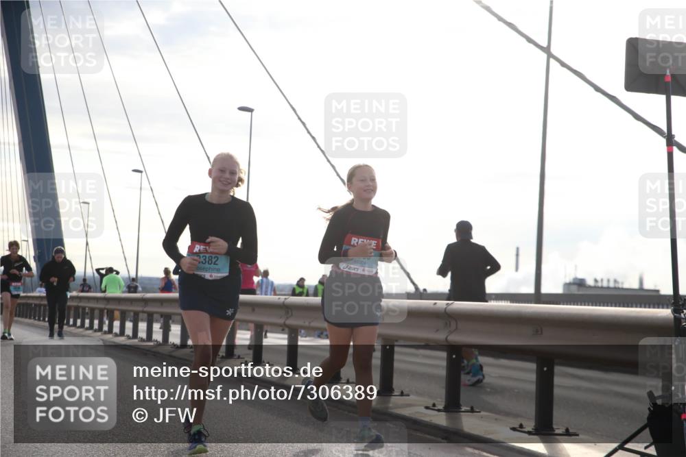 03.10.2024 - Köhlbrandbrückenlauf Jannik Wohlers http://msf.ph/oto/7306389 03.10.2024 09:38:10 Position 1 382 meine-sportfotos.de