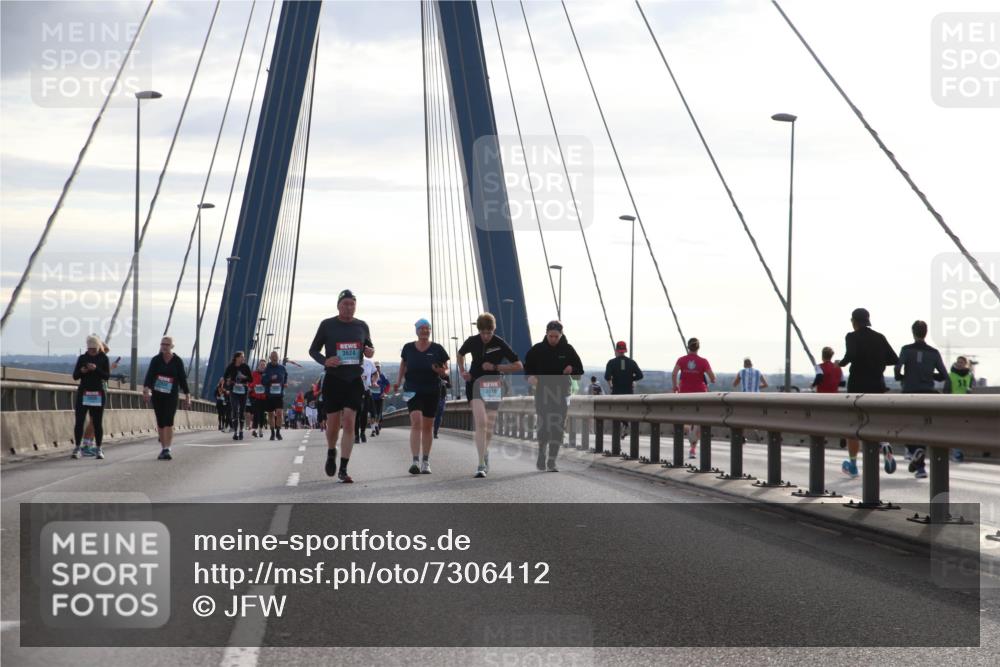 03.10.2024 - Köhlbrandbrückenlauf Jannik Wohlers http://msf.ph/oto/7306412 03.10.2024 09:38:12 Position 1 3624, 3616 meine-sportfotos.de