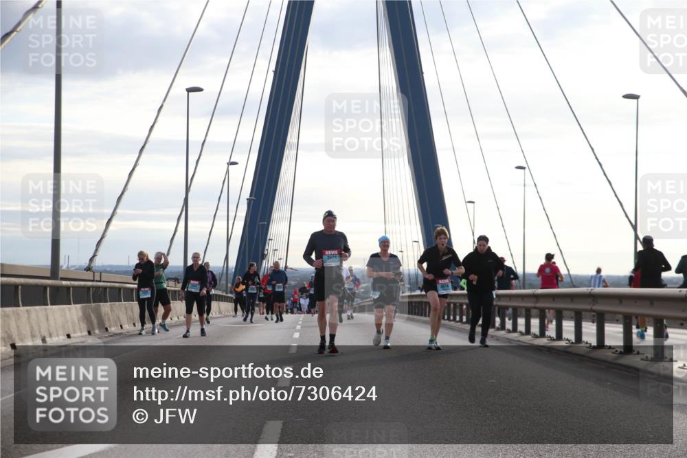 03.10.2024 - Köhlbrandbrückenlauf Jannik Wohlers http://msf.ph/oto/7306424 03.10.2024 09:38:13 Position 1 3624 meine-sportfotos.de