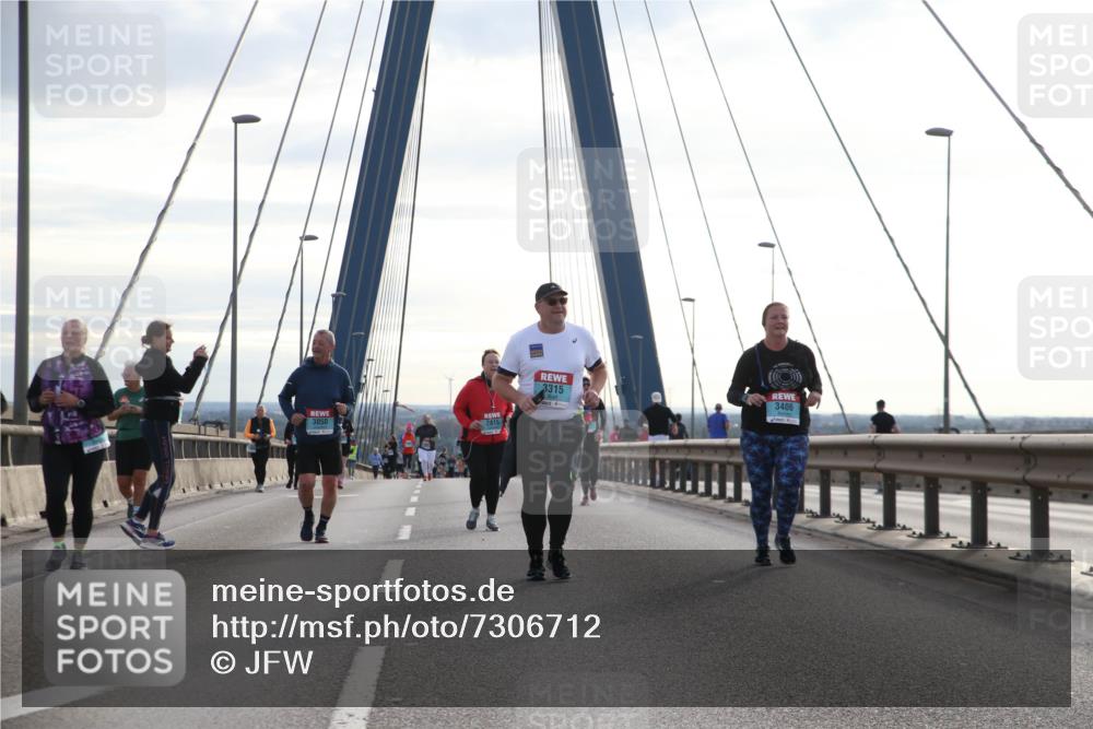 03.10.2024 - Köhlbrandbrückenlauf Jannik Wohlers http://msf.ph/oto/7306712 03.10.2024 09:38:23 Position 1 3315, 3406, 2815, 3050 meine-sportfotos.de