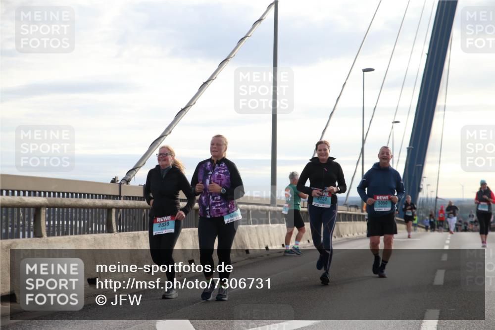 03.10.2024 - Köhlbrandbrückenlauf Jannik Wohlers http://msf.ph/oto/7306731 03.10.2024 09:38:25 Position 1 2838, 3151, 3050 meine-sportfotos.de