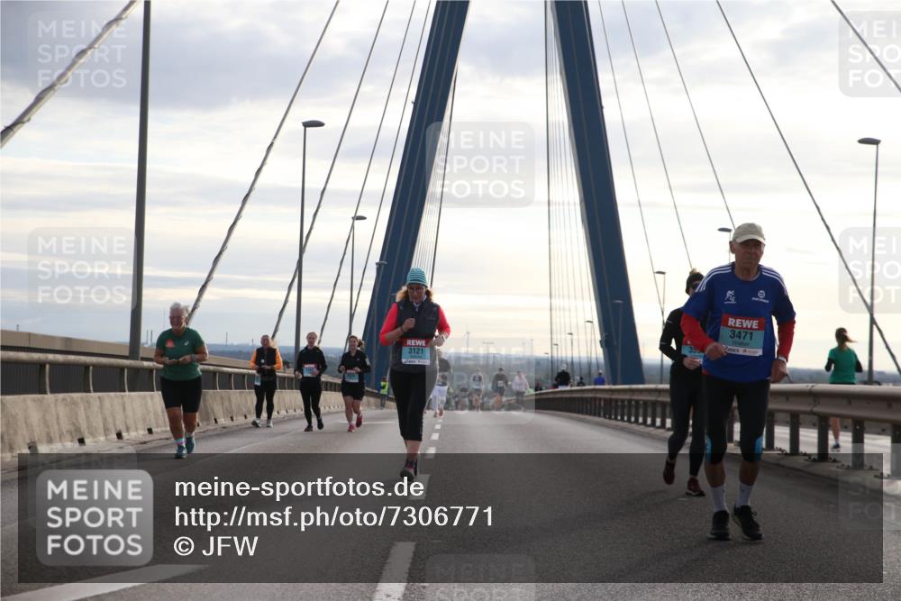 03.10.2024 - Köhlbrandbrückenlauf Jannik Wohlers http://msf.ph/oto/7306771 03.10.2024 09:38:30 Position 1 3121, 3471 meine-sportfotos.de