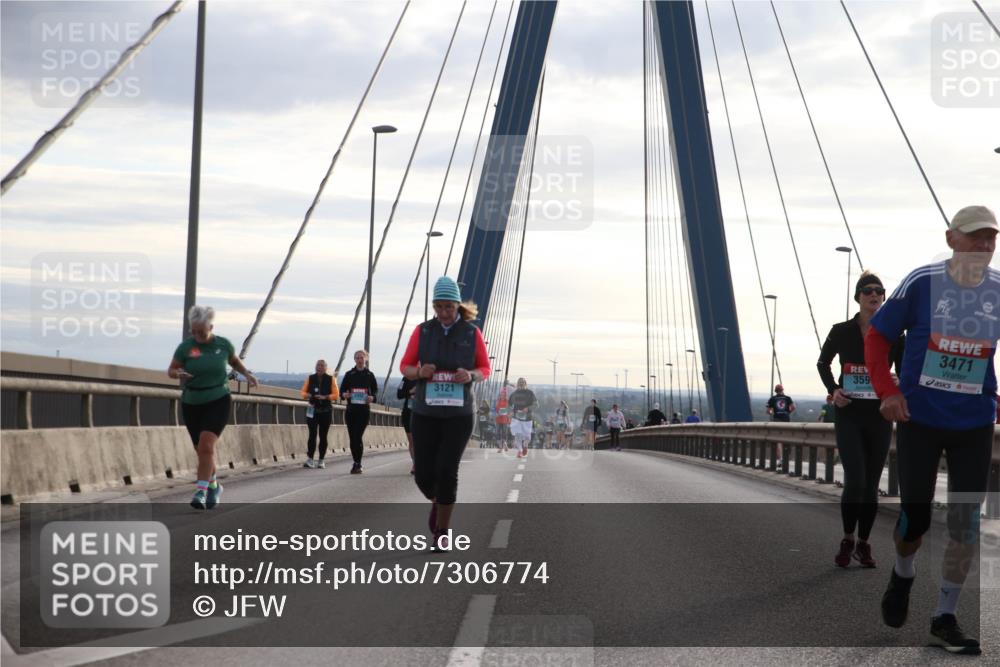 03.10.2024 - Köhlbrandbrückenlauf Jannik Wohlers http://msf.ph/oto/7306774 03.10.2024 09:38:31 Position 1 3121, 359, 3471 meine-sportfotos.de