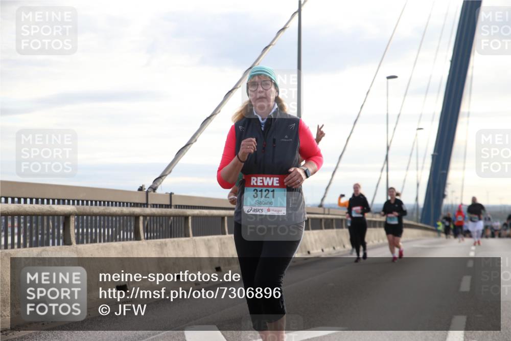 03.10.2024 - Köhlbrandbrückenlauf Jannik Wohlers http://msf.ph/oto/7306896 03.10.2024 09:38:34 Position 1 3121 meine-sportfotos.de