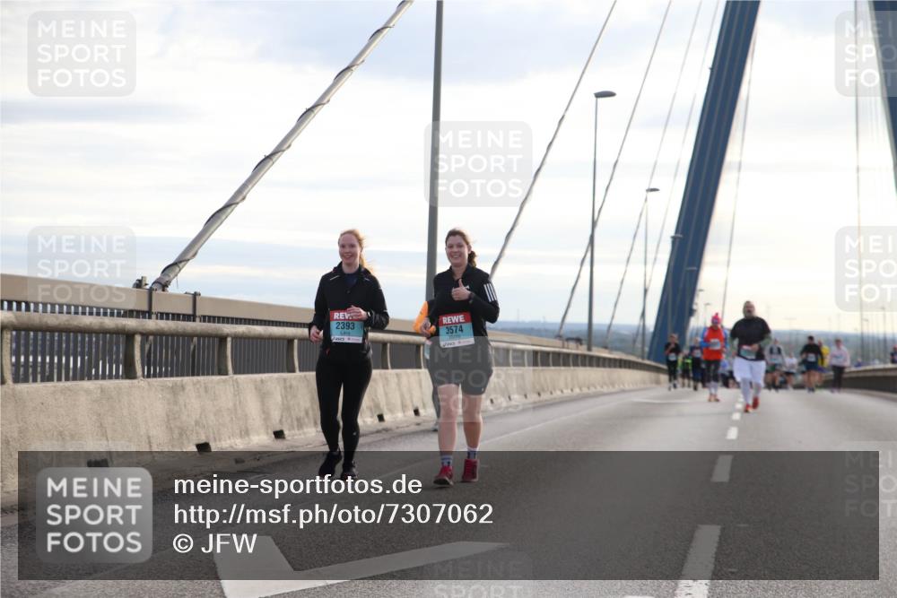 03.10.2024 - Köhlbrandbrückenlauf Jannik Wohlers http://msf.ph/oto/7307062 03.10.2024 09:38:38 Position 1 2393, 1, 3574 meine-sportfotos.de