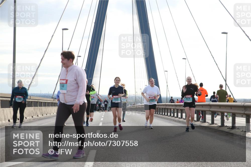 03.10.2024 - Köhlbrandbrückenlauf Jannik Wohlers http://msf.ph/oto/7307558 03.10.2024 09:39:08 Position 1 2694, 158, 3285, 3118, 3281, 3278 meine-sportfotos.de