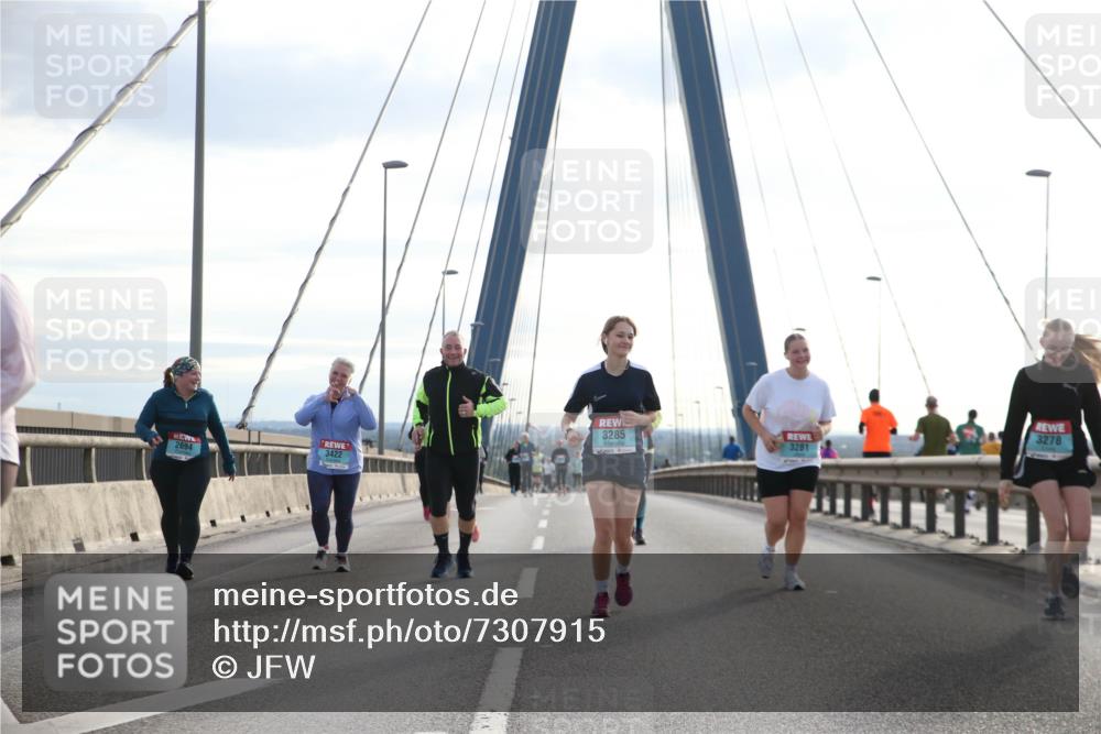 03.10.2024 - Köhlbrandbrückenlauf Jannik Wohlers http://msf.ph/oto/7307915 03.10.2024 09:39:09 Position 1 2694, 3422, 13, 3285, 3278, 3281 meine-sportfotos.de