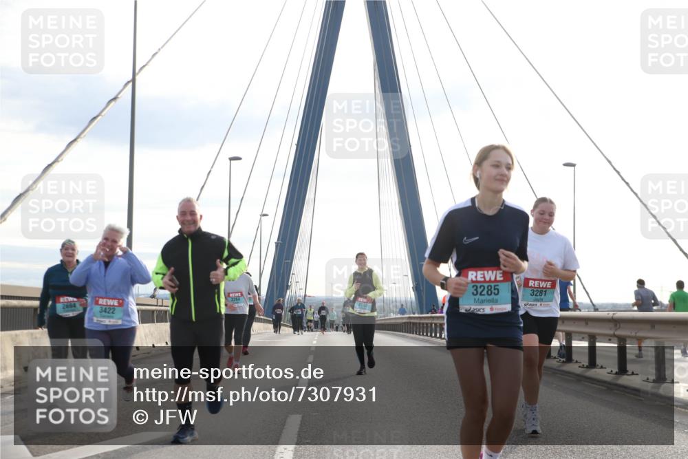03.10.2024 - Köhlbrandbrückenlauf Jannik Wohlers http://msf.ph/oto/7307931 03.10.2024 09:39:12 Position 1 3118, 3285, 3281, 2694, 3264, 3422 meine-sportfotos.de