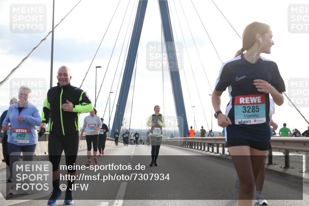 03.10.2024 - Köhlbrandbrückenlauf Jannik Wohlers http://msf.ph/oto/7307934 03.10.2024 09:39:12 Position 1 3422, 3264, 3118, 3285 meine-sportfotos.de