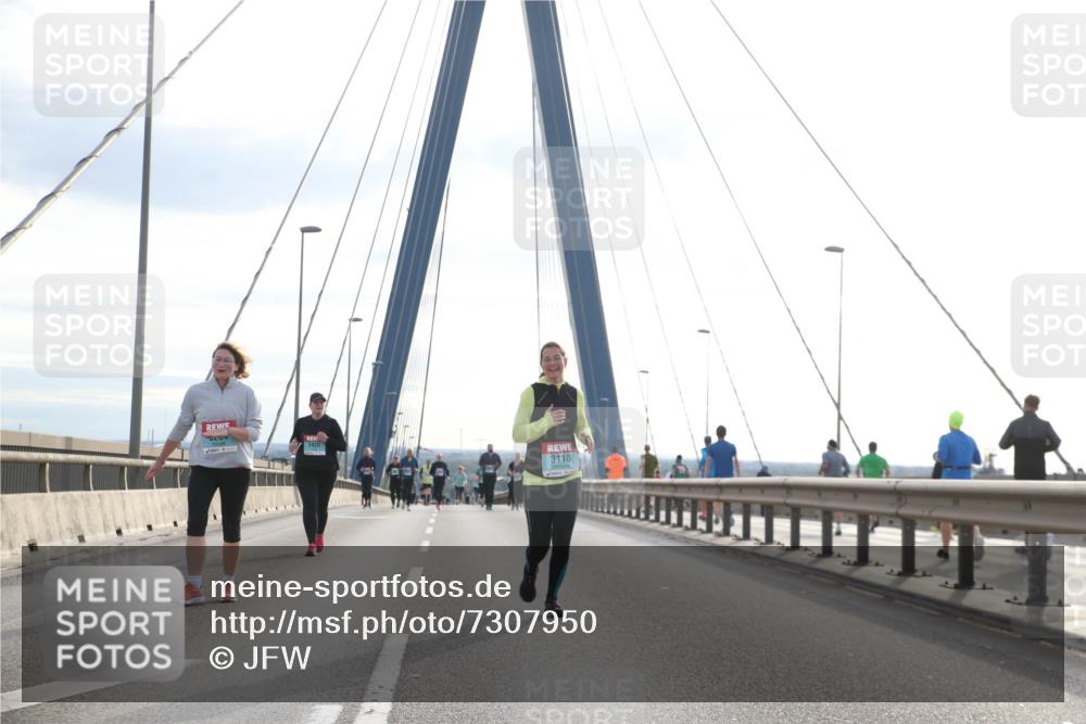 03.10.2024 - Köhlbrandbrückenlauf Jannik Wohlers http://msf.ph/oto/7307950 03.10.2024 09:39:14 Position 1 0204, 3118 meine-sportfotos.de