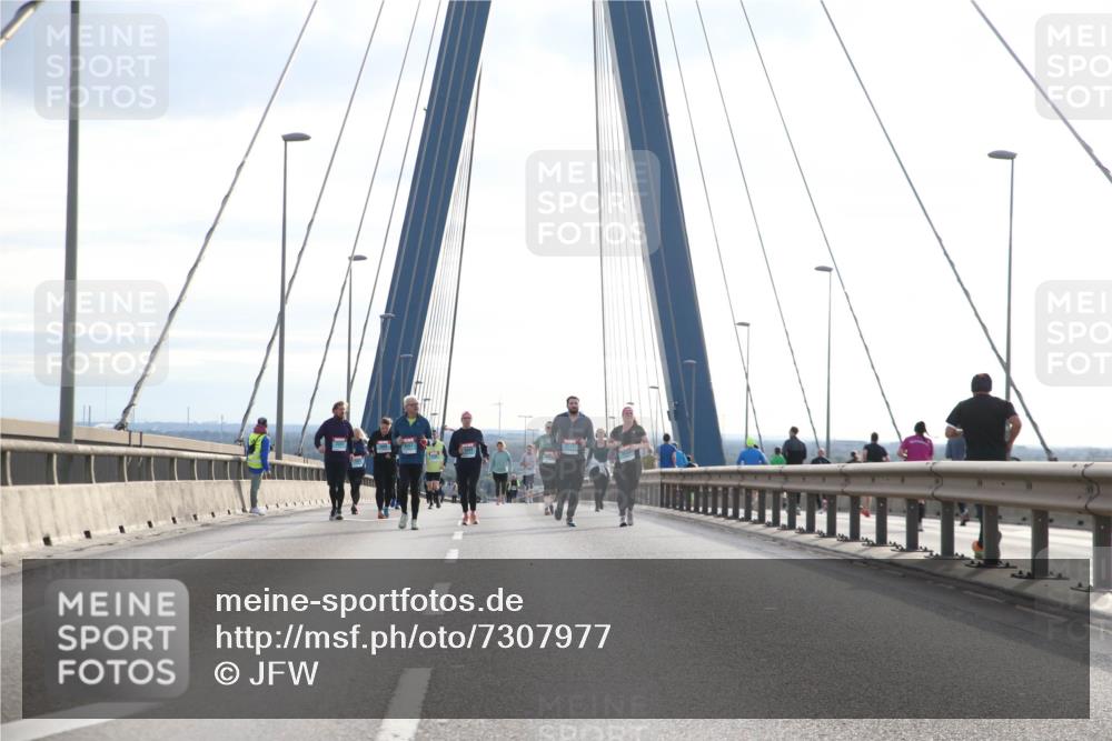 03.10.2024 - Köhlbrandbrückenlauf Jannik Wohlers http://msf.ph/oto/7307977 03.10.2024 09:39:21 Position 1  meine-sportfotos.de