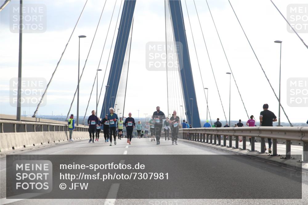 03.10.2024 - Köhlbrandbrückenlauf Jannik Wohlers http://msf.ph/oto/7307981 03.10.2024 09:39:22 Position 1  meine-sportfotos.de