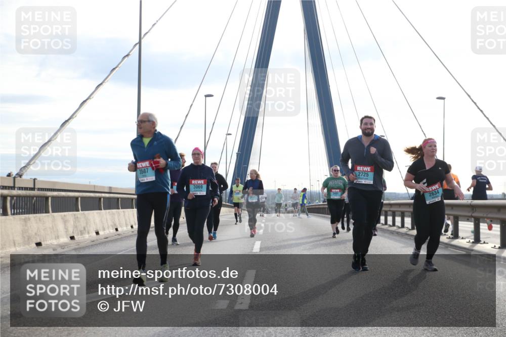03.10.2024 - Köhlbrandbrückenlauf Jannik Wohlers http://msf.ph/oto/7308004 03.10.2024 09:39:32 Position 1 3507, 3069, 3481, 2725, 2634 meine-sportfotos.de