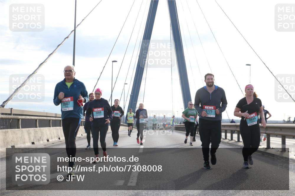 03.10.2024 - Köhlbrandbrückenlauf Jannik Wohlers http://msf.ph/oto/7308008 03.10.2024 09:39:32 Position 1 3507, 3069, 3666, 2725, 2634 meine-sportfotos.de