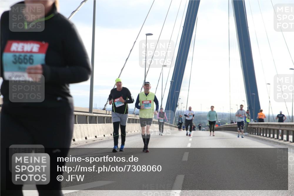 03.10.2024 - Köhlbrandbrückenlauf Jannik Wohlers http://msf.ph/oto/7308060 03.10.2024 09:39:38 Position 1 3666, 3205, 3243 meine-sportfotos.de