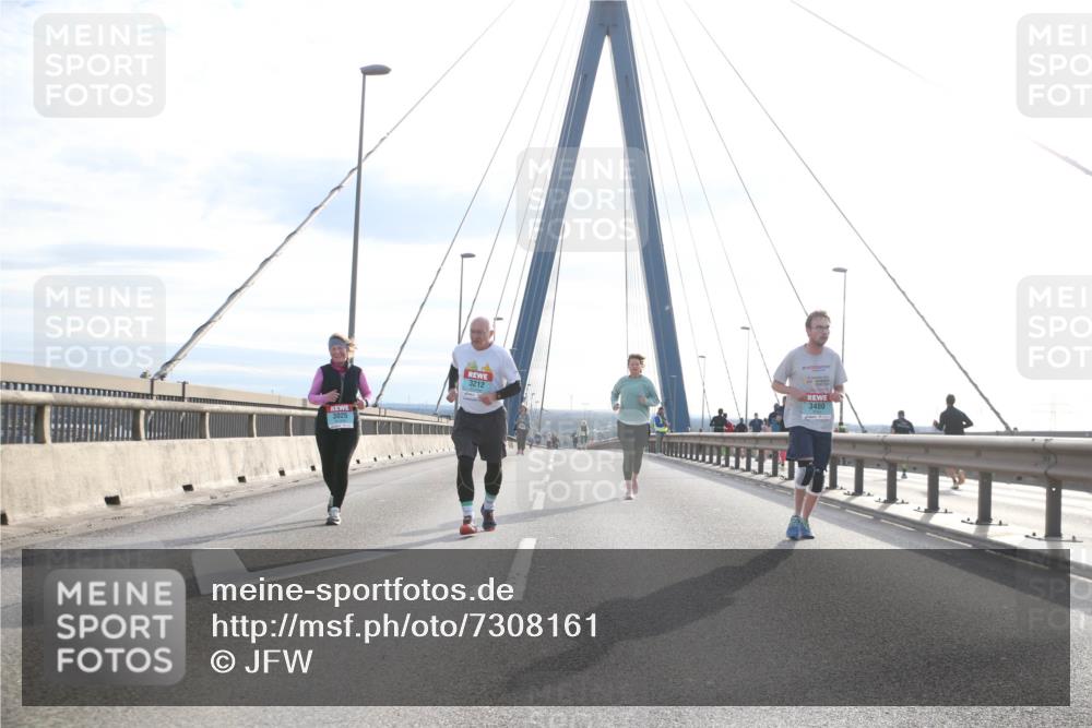 03.10.2024 - Köhlbrandbrückenlauf Jannik Wohlers http://msf.ph/oto/7308161 03.10.2024 09:39:48 Position 1 3025, 3212, 3480 meine-sportfotos.de