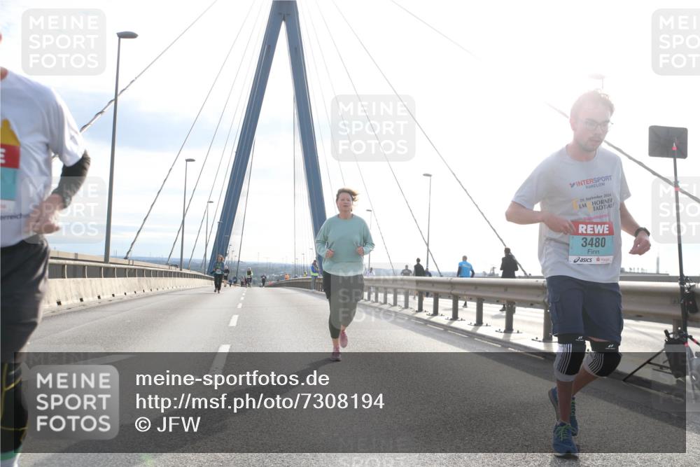 03.10.2024 - Köhlbrandbrückenlauf Jannik Wohlers http://msf.ph/oto/7308194 03.10.2024 09:39:51 Position 1 29, 2024, 3480 meine-sportfotos.de