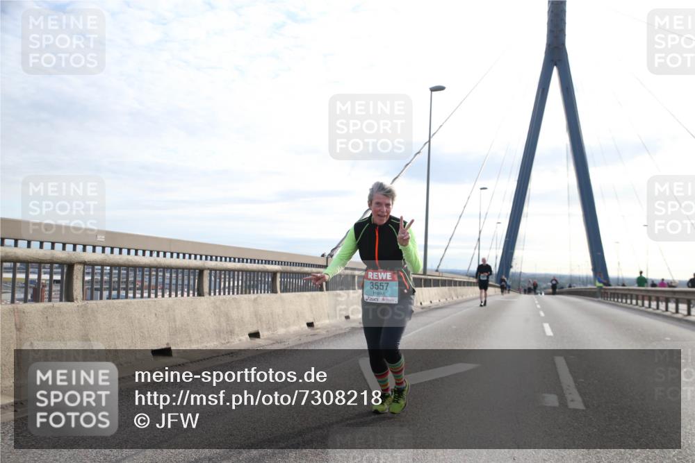 03.10.2024 - Köhlbrandbrückenlauf Jannik Wohlers http://msf.ph/oto/7308218 03.10.2024 09:40:12 Position 1 3557 meine-sportfotos.de