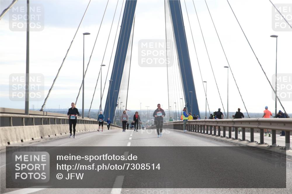 03.10.2024 - Köhlbrandbrückenlauf Jannik Wohlers http://msf.ph/oto/7308514 03.10.2024 09:40:25 Position 1  meine-sportfotos.de