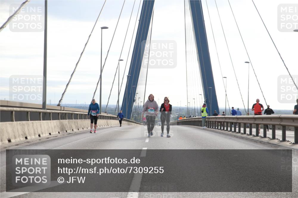 03.10.2024 - Köhlbrandbrückenlauf Jannik Wohlers http://msf.ph/oto/7309255 03.10.2024 09:40:37 Position 1 3180 meine-sportfotos.de
