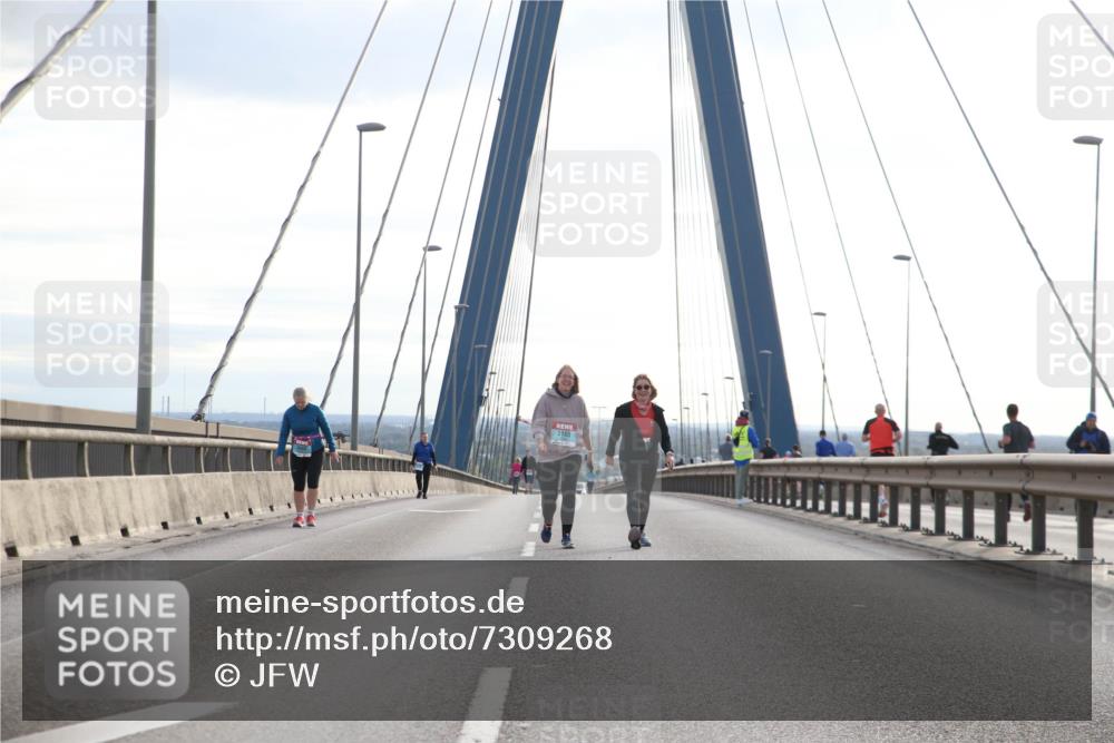 03.10.2024 - Köhlbrandbrückenlauf Jannik Wohlers http://msf.ph/oto/7309268 03.10.2024 09:40:39 Position 1 3180 meine-sportfotos.de