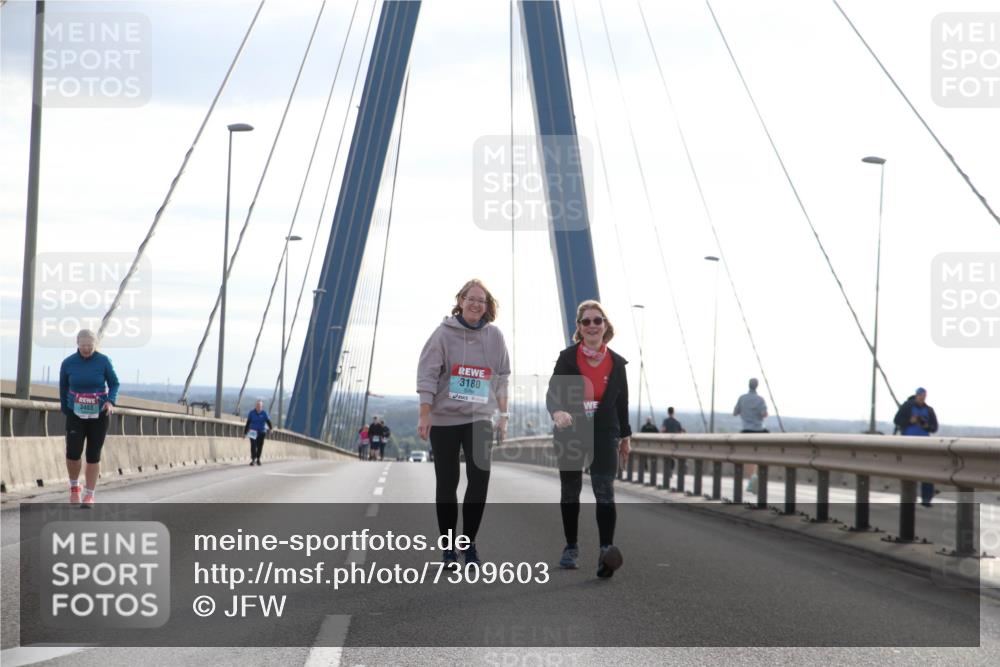 03.10.2024 - Köhlbrandbrückenlauf Jannik Wohlers http://msf.ph/oto/7309603 03.10.2024 09:40:43 Position 1 3403, 3180 meine-sportfotos.de