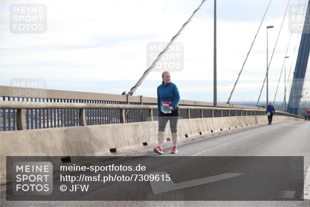 03.10.2024 - Köhlbrandbrückenlauf Jannik Wohlers http://msf.ph/oto/7309615 03.10.2024 09:40:48 Position 1 340 meine-sportfotos.de