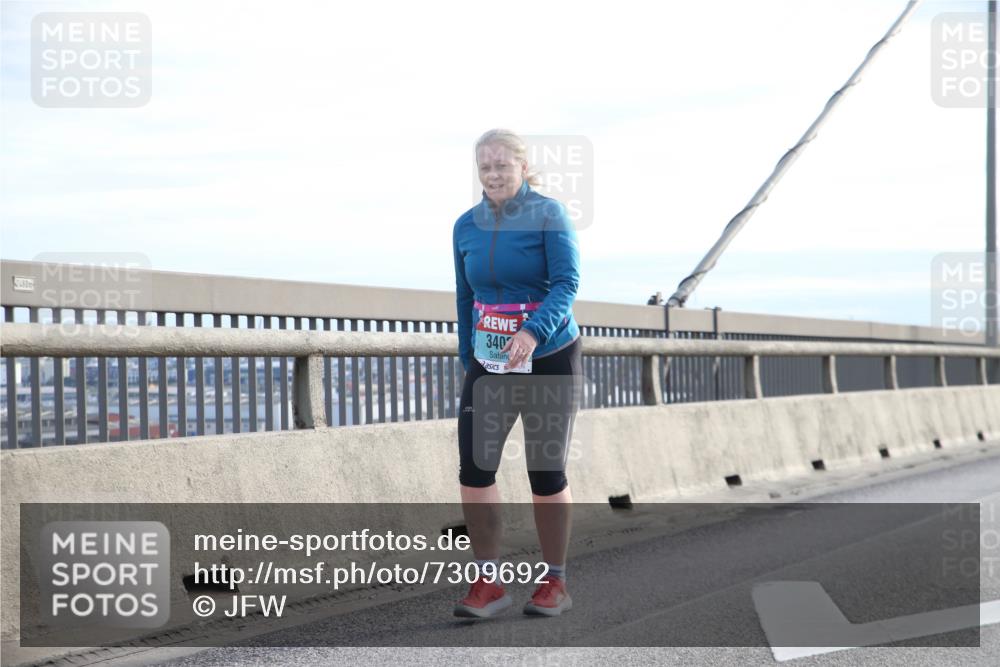 03.10.2024 - Köhlbrandbrückenlauf Jannik Wohlers http://msf.ph/oto/7309692 03.10.2024 09:40:51 Position 1 340 meine-sportfotos.de