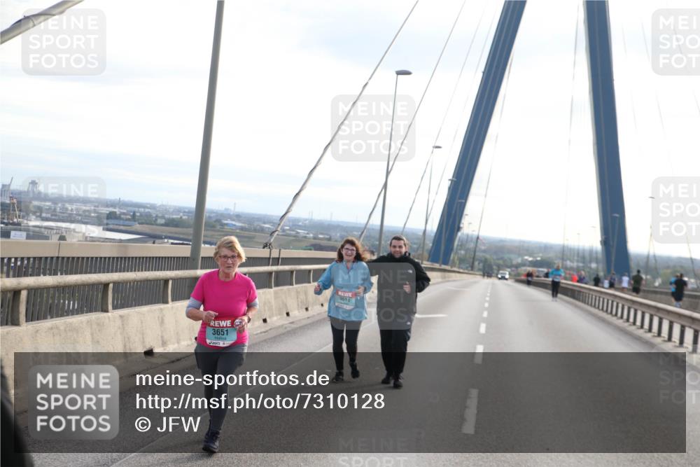 03.10.2024 - Köhlbrandbrückenlauf Jannik Wohlers http://msf.ph/oto/7310128 03.10.2024 09:41:20 Position 1 3651, 3514 meine-sportfotos.de