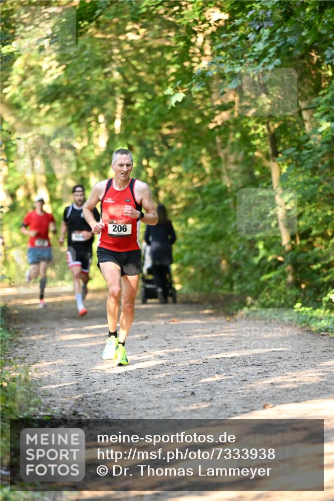 06.10.2024 - Bramfelder Halbmarathon 2024 Dr. Thomas Lammeyer http://msf.ph/oto/7333938 06.10.2024 09:47:44 Laufen 206 meine-sportfotos.de