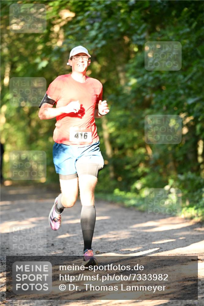 06.10.2024 - Bramfelder Halbmarathon 2024 Dr. Thomas Lammeyer http://msf.ph/oto/7333982 06.10.2024 09:47:52 Laufen 416 meine-sportfotos.de