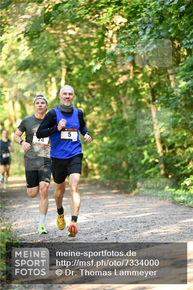 06.10.2024 - Bramfelder Halbmarathon 2024 Dr. Thomas Lammeyer http://msf.ph/oto/7334000 06.10.2024 09:47:56 Laufen 5 meine-sportfotos.de