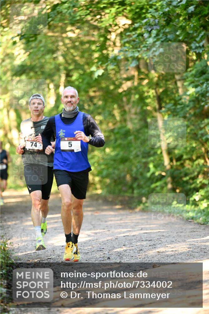 06.10.2024 - Bramfelder Halbmarathon 2024 Dr. Thomas Lammeyer http://msf.ph/oto/7334002 06.10.2024 09:47:56 Laufen 74, 5 meine-sportfotos.de