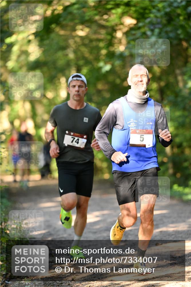 06.10.2024 - Bramfelder Halbmarathon 2024 Dr. Thomas Lammeyer http://msf.ph/oto/7334007 06.10.2024 09:47:57 Laufen 74, 5 meine-sportfotos.de
