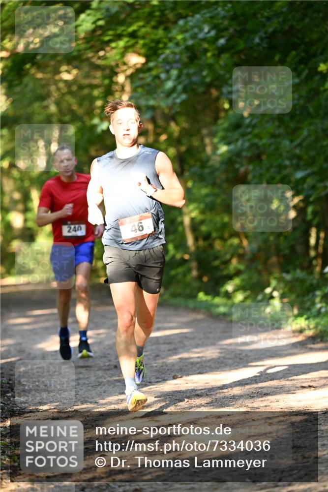 06.10.2024 - Bramfelder Halbmarathon 2024 Dr. Thomas Lammeyer http://msf.ph/oto/7334036 06.10.2024 09:48:05 Laufen 240, 46 meine-sportfotos.de