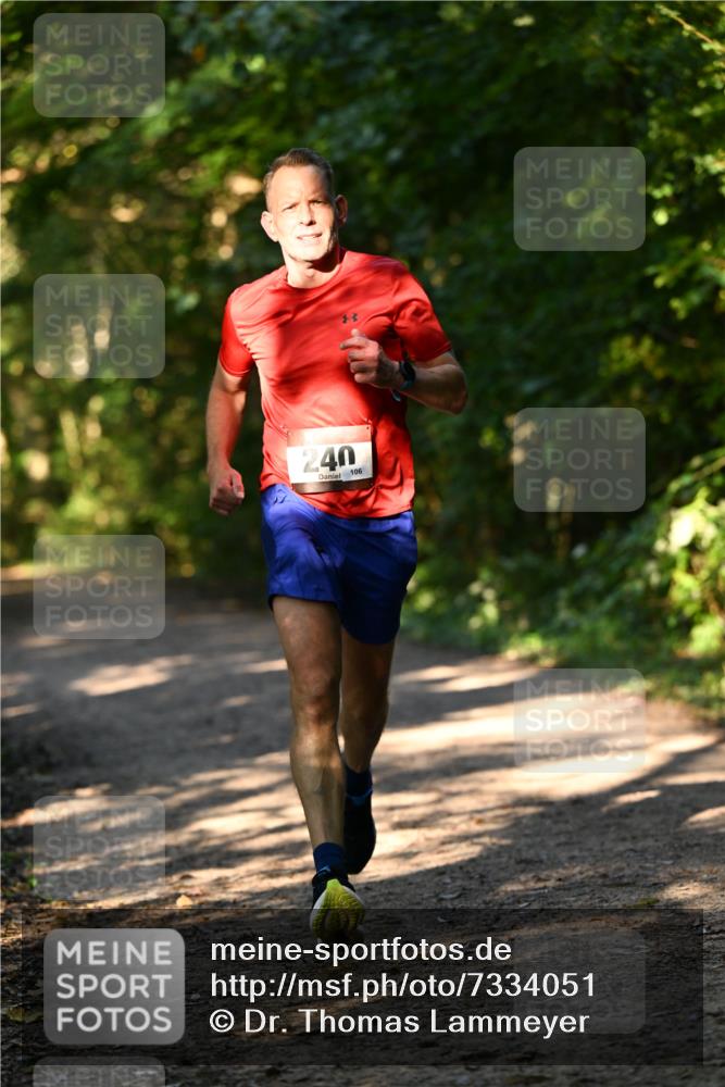 06.10.2024 - Bramfelder Halbmarathon 2024 Dr. Thomas Lammeyer http://msf.ph/oto/7334051 06.10.2024 09:48:07 Laufen 240, 106 meine-sportfotos.de
