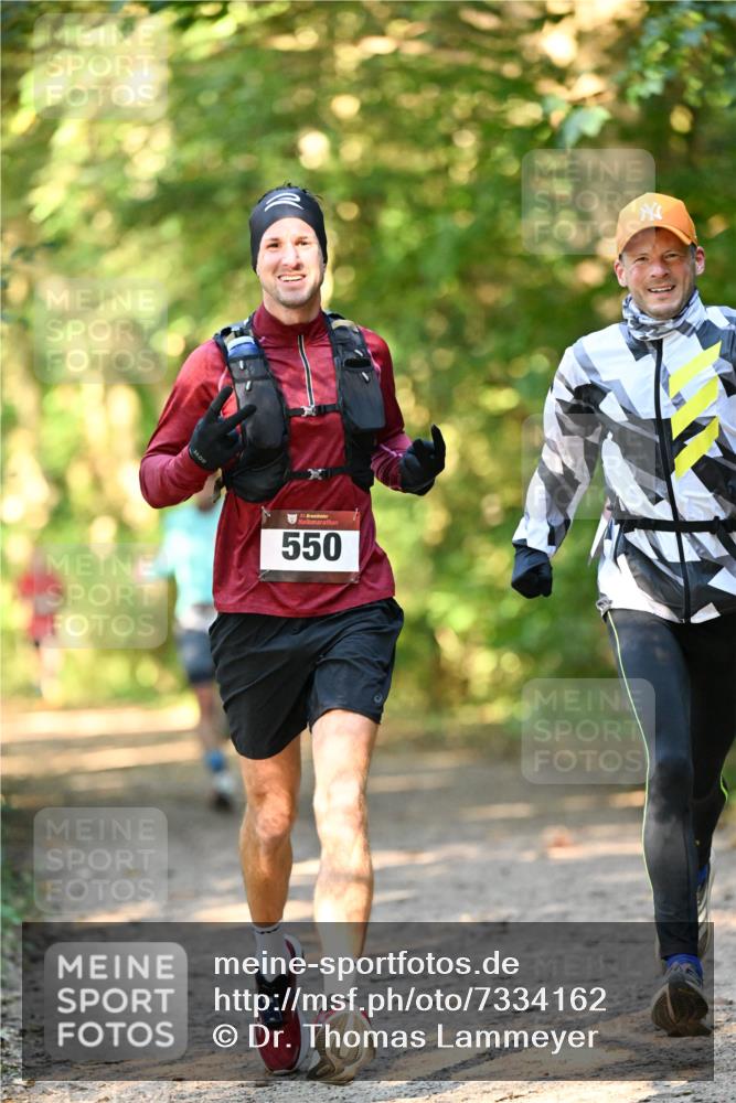 06.10.2024 - Bramfelder Halbmarathon 2024 Dr. Thomas Lammeyer http://msf.ph/oto/7334162 06.10.2024 09:49:13 Laufen 33, 550 meine-sportfotos.de
