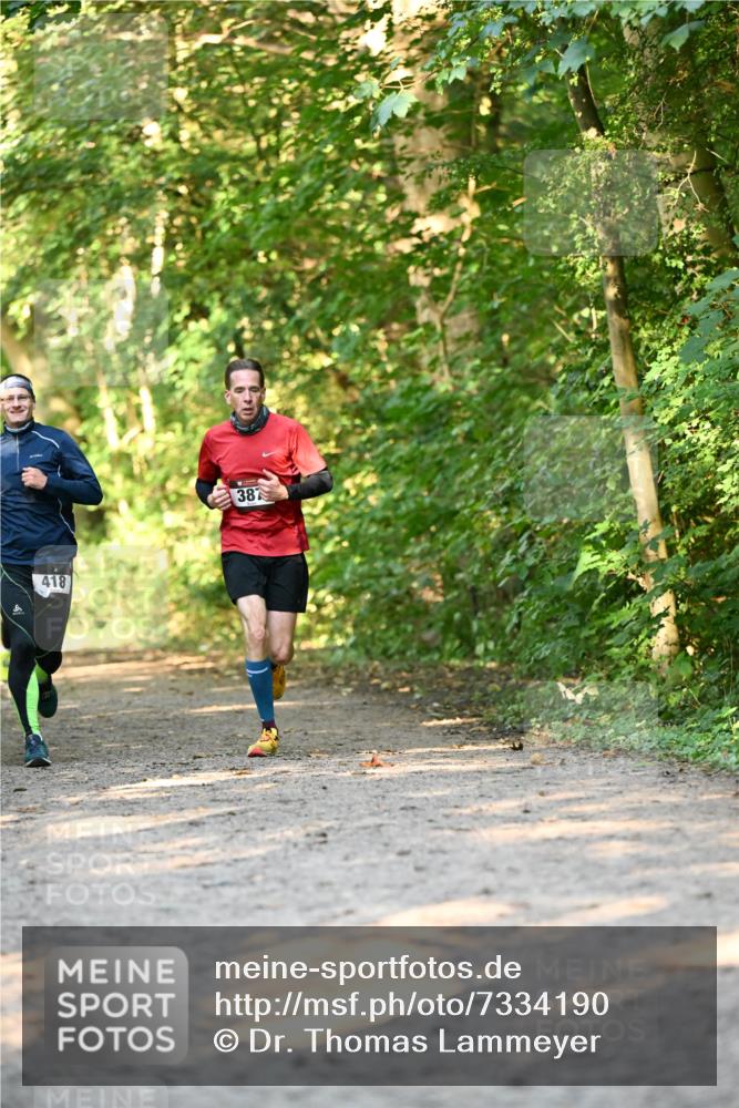 06.10.2024 - Bramfelder Halbmarathon 2024 Dr. Thomas Lammeyer http://msf.ph/oto/7334190 06.10.2024 09:49:23 Laufen 418, 387 meine-sportfotos.de