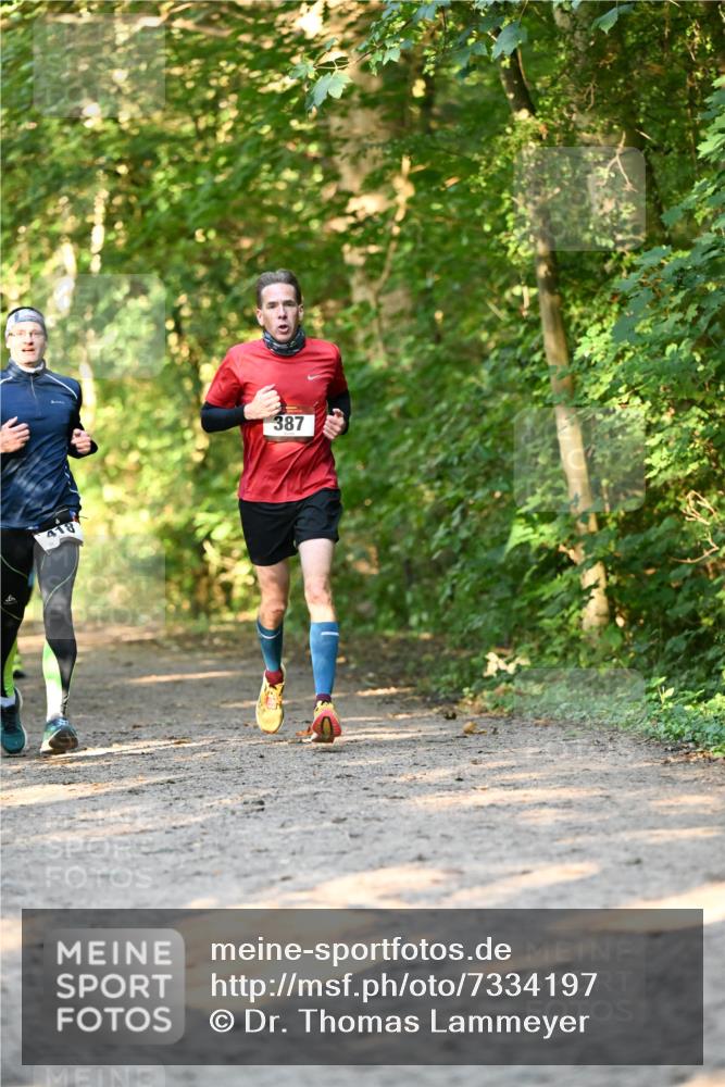 06.10.2024 - Bramfelder Halbmarathon 2024 Dr. Thomas Lammeyer http://msf.ph/oto/7334197 06.10.2024 09:49:24 Laufen 387 meine-sportfotos.de