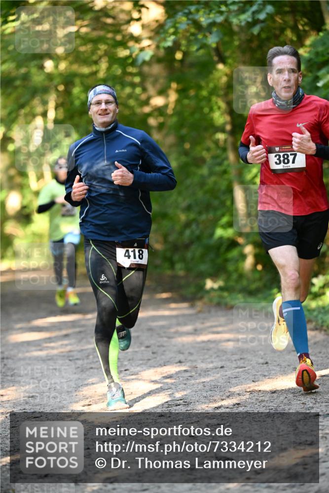 06.10.2024 - Bramfelder Halbmarathon 2024 Dr. Thomas Lammeyer http://msf.ph/oto/7334212 06.10.2024 09:49:27 Laufen 8, 418, 387 meine-sportfotos.de