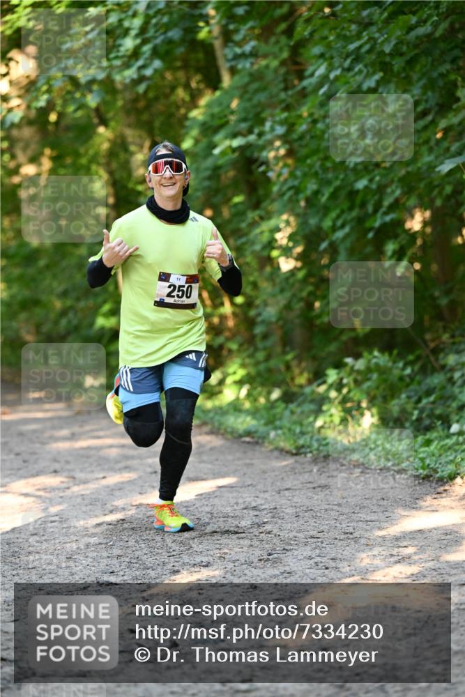 06.10.2024 - Bramfelder Halbmarathon 2024 Dr. Thomas Lammeyer http://msf.ph/oto/7334230 06.10.2024 09:49:30 Laufen 250 meine-sportfotos.de