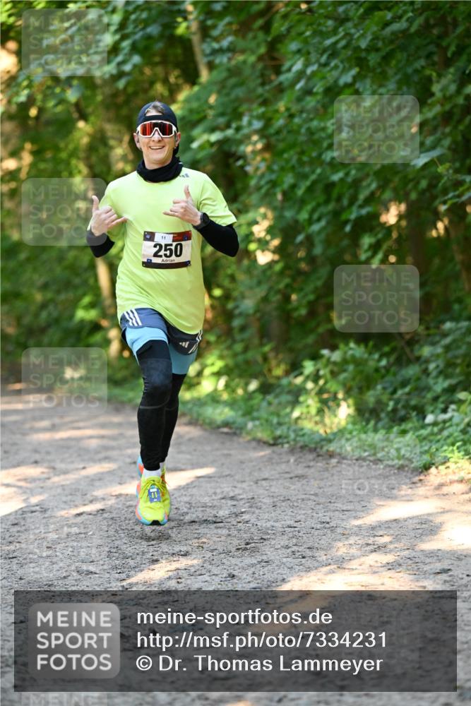 06.10.2024 - Bramfelder Halbmarathon 2024 Dr. Thomas Lammeyer http://msf.ph/oto/7334231 06.10.2024 09:49:30 Laufen 11, 250 meine-sportfotos.de
