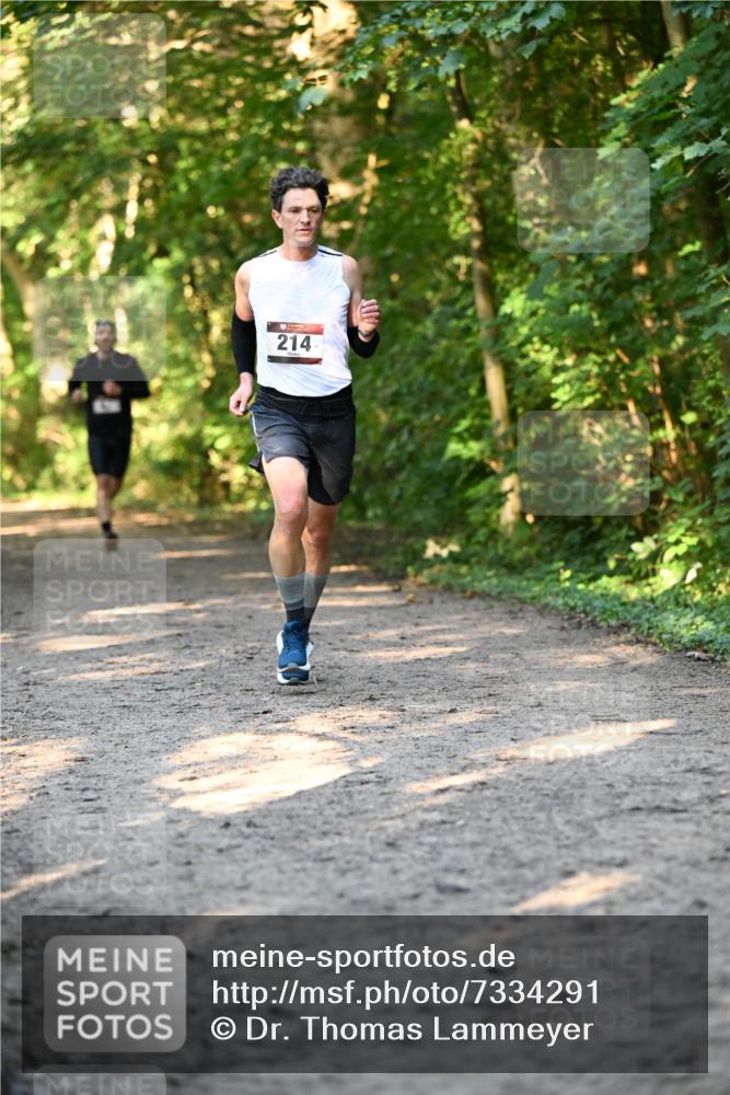 06.10.2024 - Bramfelder Halbmarathon 2024 Dr. Thomas Lammeyer http://msf.ph/oto/7334291 06.10.2024 09:49:44 Laufen 214 meine-sportfotos.de