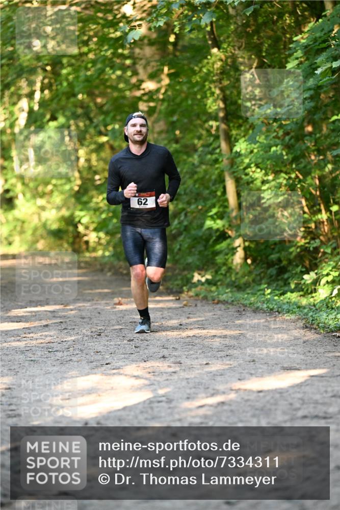 06.10.2024 - Bramfelder Halbmarathon 2024 Dr. Thomas Lammeyer http://msf.ph/oto/7334311 06.10.2024 09:49:48 Laufen 62 meine-sportfotos.de