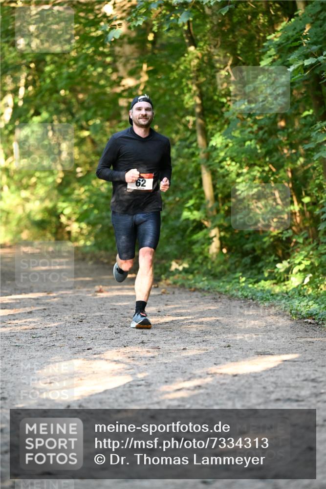06.10.2024 - Bramfelder Halbmarathon 2024 Dr. Thomas Lammeyer http://msf.ph/oto/7334313 06.10.2024 09:49:48 Laufen 62 meine-sportfotos.de