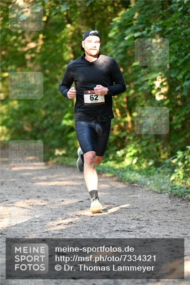 06.10.2024 - Bramfelder Halbmarathon 2024 Dr. Thomas Lammeyer http://msf.ph/oto/7334321 06.10.2024 09:49:49 Laufen 62 meine-sportfotos.de